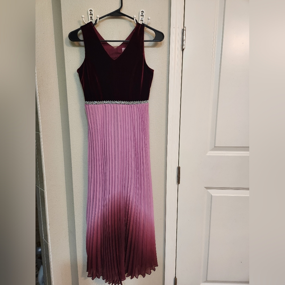 Size 14 Girls Speechless Kids Formal gown burgundy pink velvet NWT holiday